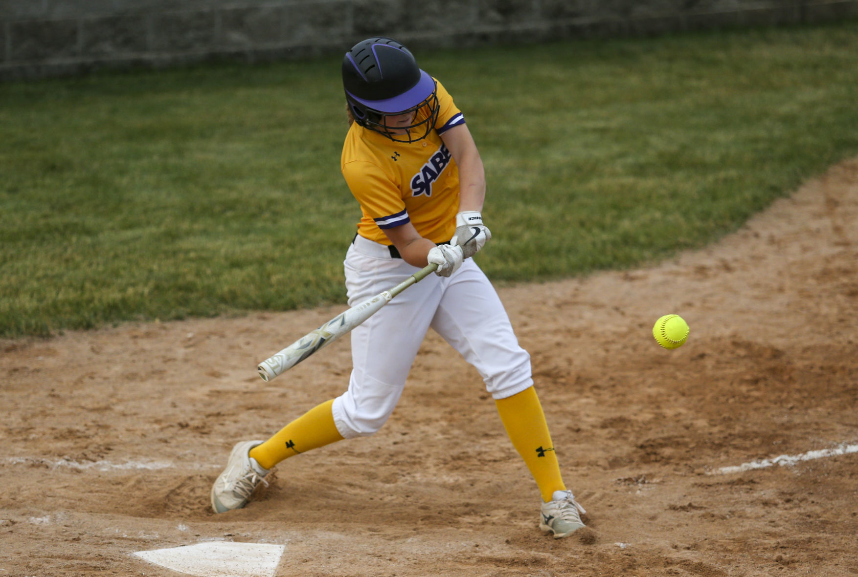 061819-qct-spt-dewitt-softball-022